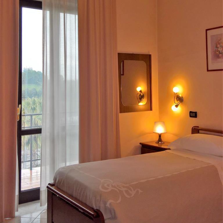 Hotel La Rotonda Cepagatti المظهر الخارجي الصورة